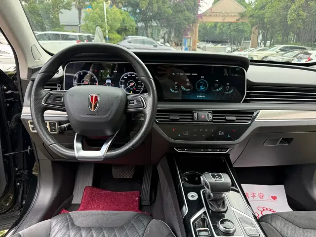 Hongqi HS5 — Фото автомобиля 7
