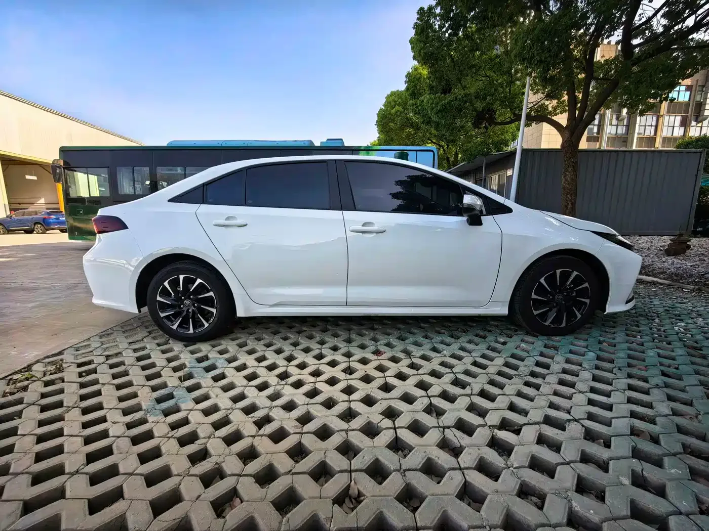Toyota Corolla 2026 Model 1.8L Smart Hybrid Pioneer Edition — Фото автомобиля 17