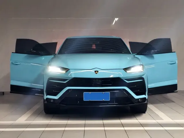 Lamborghini Urus — Фото автомобиля 10