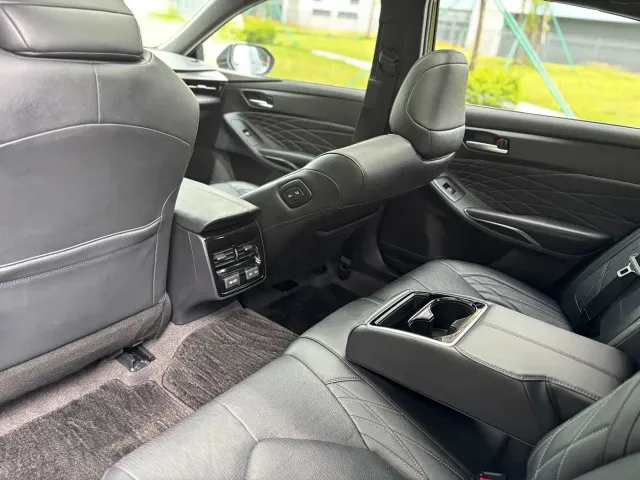 Toyota Avalon — Фото автомобиля 12