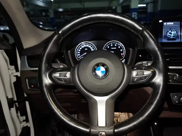 BMW X1 — Фото автомобиля 14