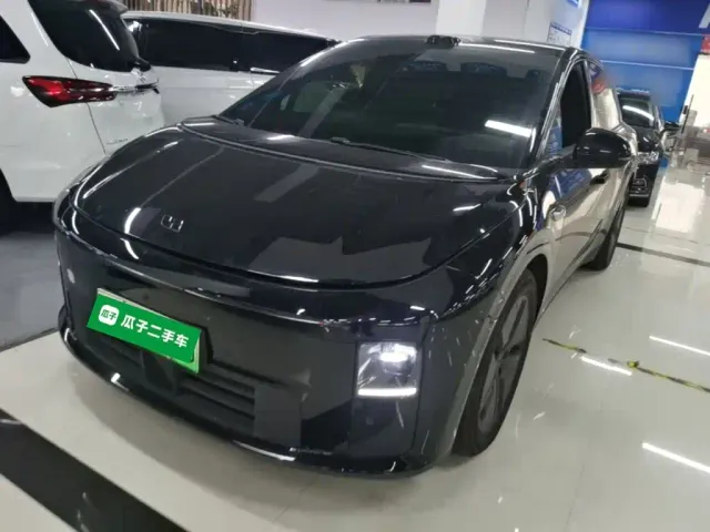 Фотография автомобиля — Li Auto i6