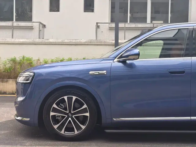 Aito M7 — Фото автомобиля 7