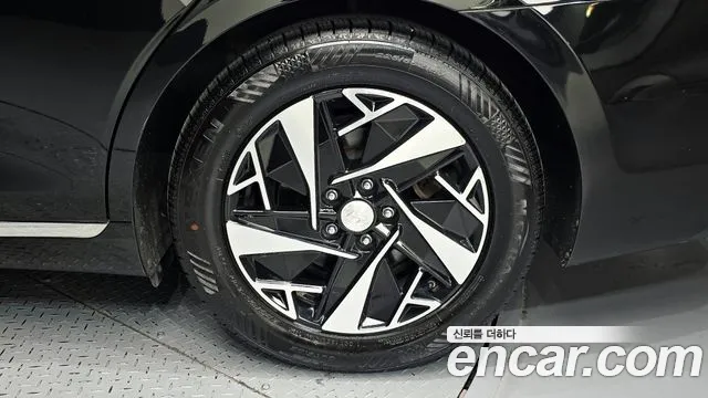 Hyundai Grandeur Grandeur (New) Hybrid — Фото автомобиля 6