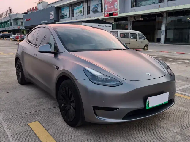 Tesla Model Y — Фото автомобиля 4