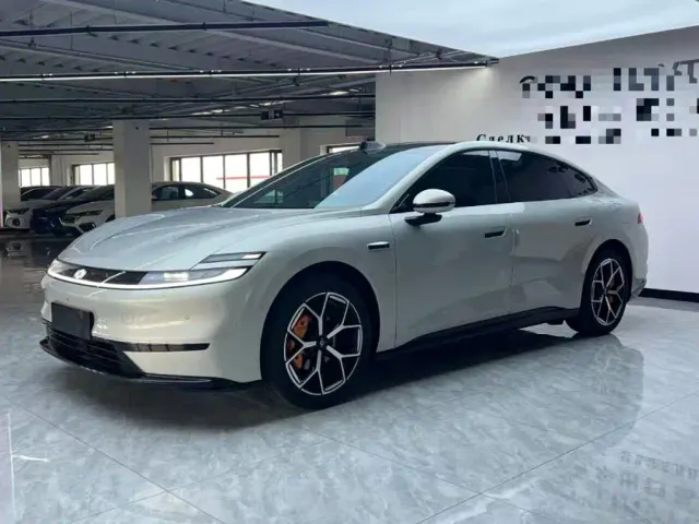 Фотография автомобиля — Changan Qiyuan A06