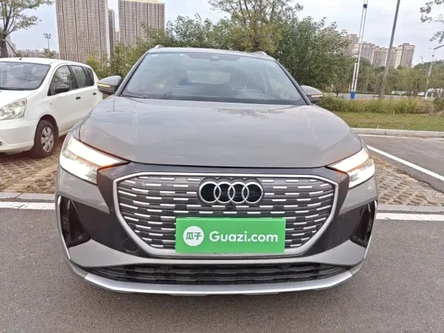 Audi Q4 e-tron — Фото автомобиля 2