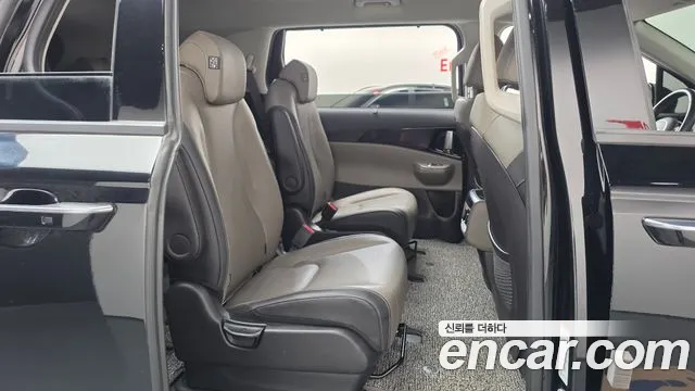 Kia Carnival 4th Gen — Фото автомобиля 17