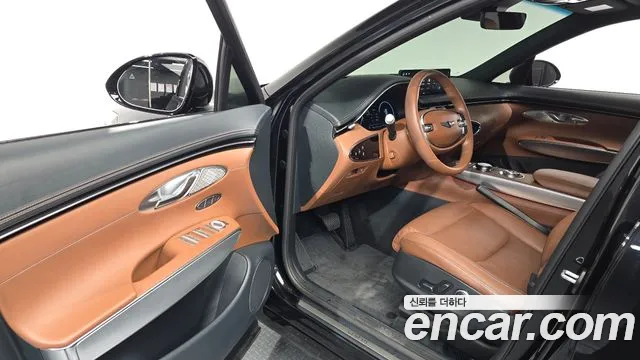Genesis GV70 — Фото автомобиля 10