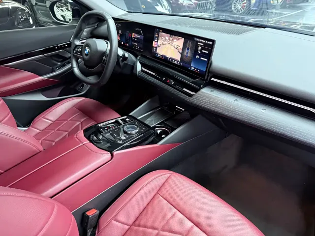 BMW 5 Series — Фото автомобиля 22