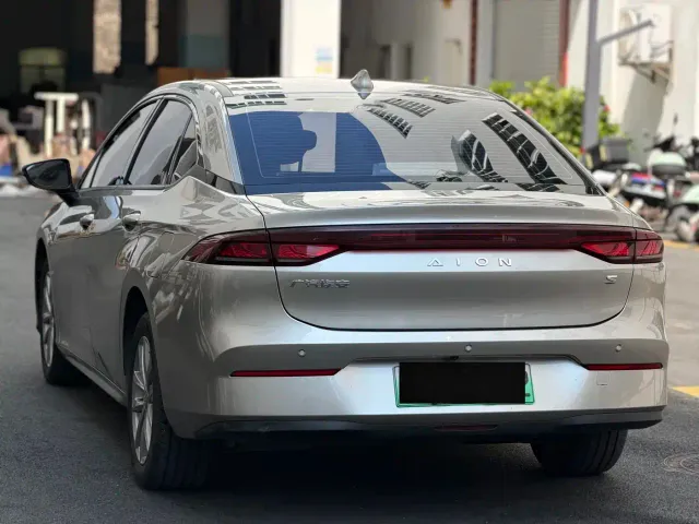 GAC Aion S — Фото автомобиля 13