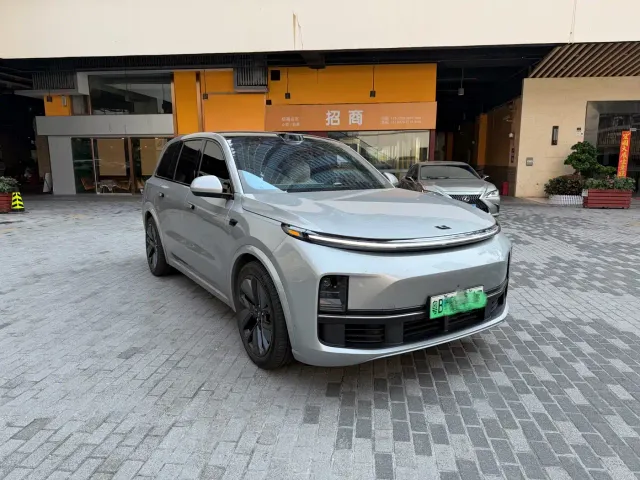 Li Auto L9 — Фото автомобиля 3