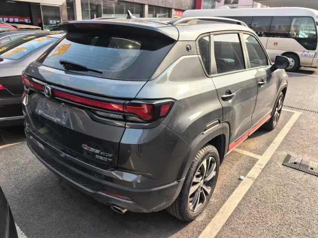 Changan CS35 Plus — Фото автомобиля 9