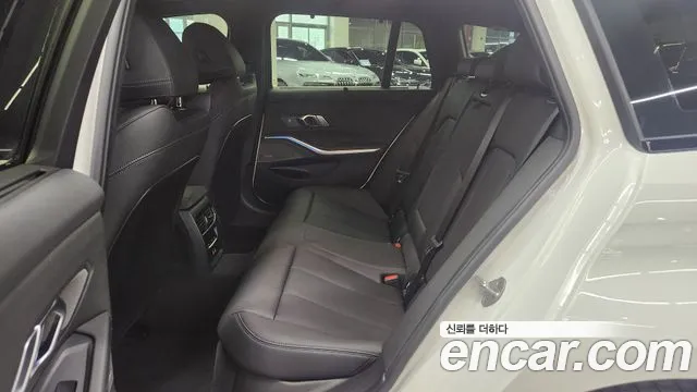 BMW 3 Series — Фото автомобиля 9