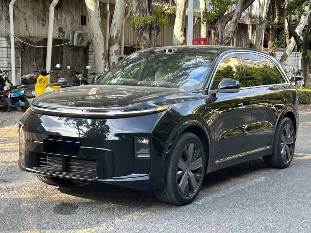 Фотография автомобиля — Li Auto L8