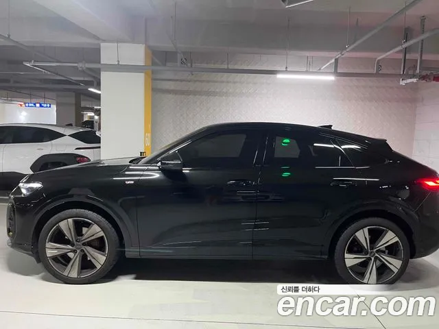 Audi Q5 45 TFSI quattro Sportback S Line — Фото автомобиля 3