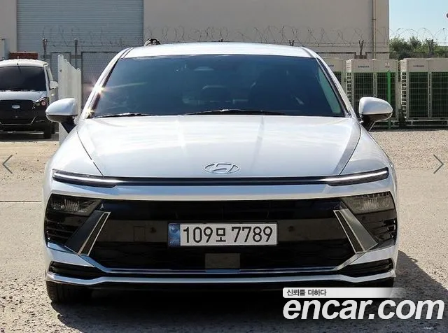 Фотография автомобиля — Hyundai Sonata DN8