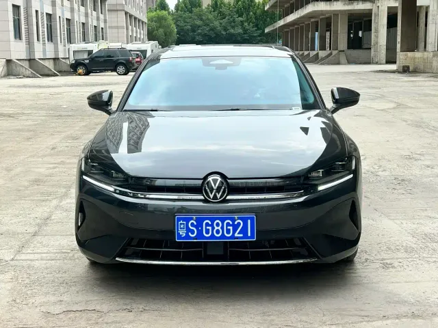 Volkswagen Sagitar — Фото автомобиля 2