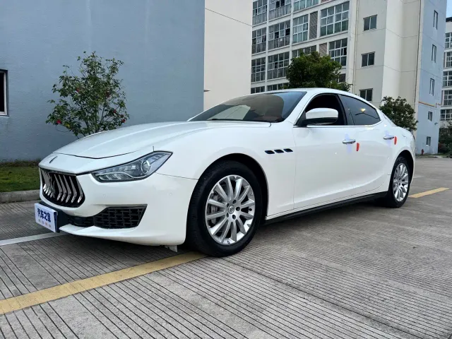 Фотография автомобиля — Maserati Ghibli