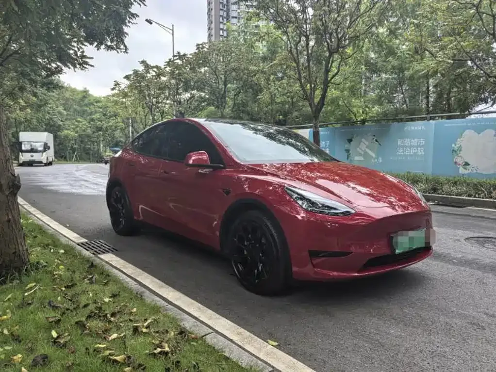 Tesla Model Y 2022 Facelift Rear-Wheel Drive Version — Фото автомобиля 3