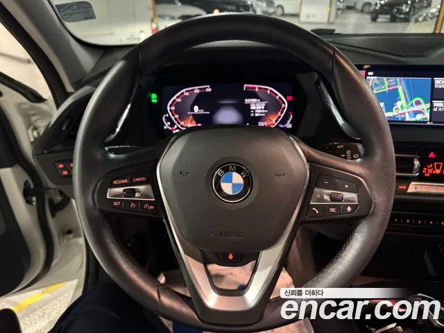 BMW 1 Series F40 — Фото автомобиля 20