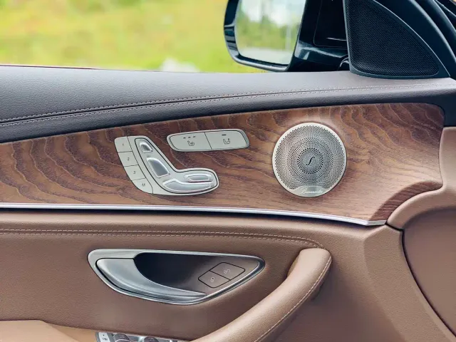 Mercedes-Benz E-Class — Фото автомобиля 16