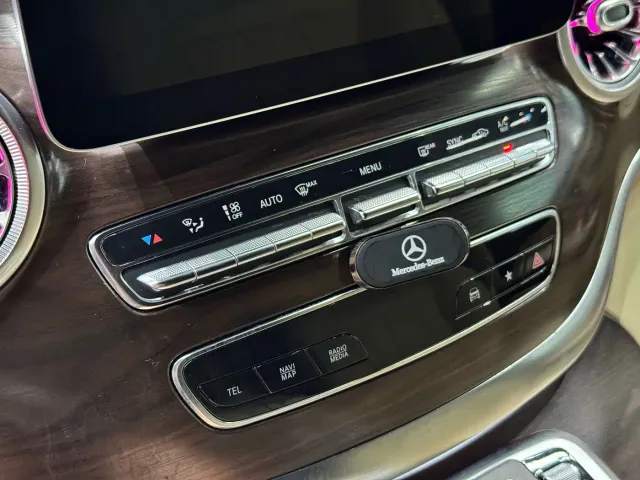 Mercedes-Benz V-Class — Фото автомобиля 16