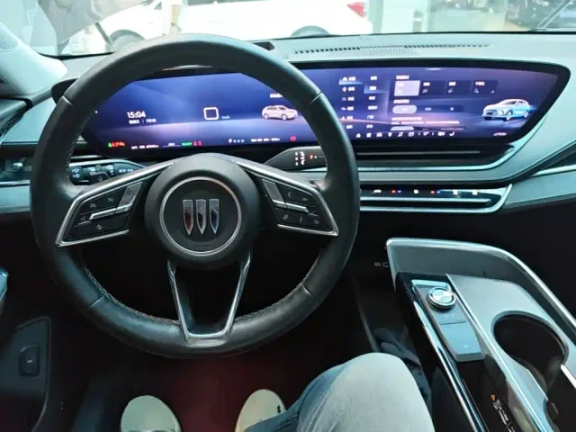 Buick E5 — Фото автомобиля 9