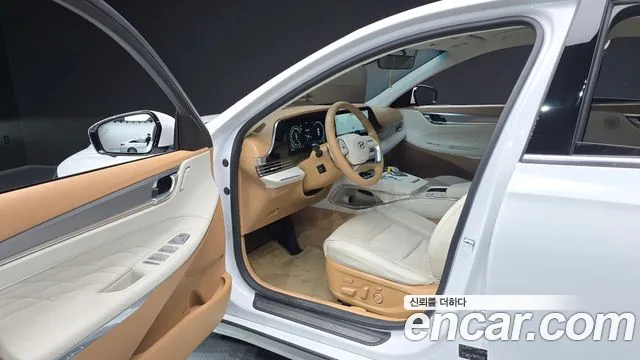 Hyundai Grandeur (New) Hybrid — Фото автомобиля 15