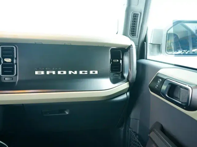 Ford Bronco — Фото автомобиля 21