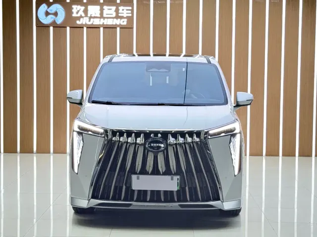GAC Trumpchi E9 — Фото автомобиля 2