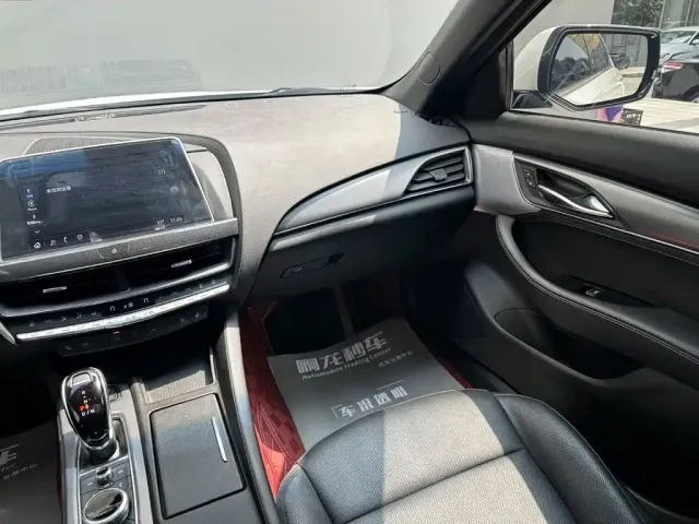 Cadillac CT5 — Фото автомобиля 7