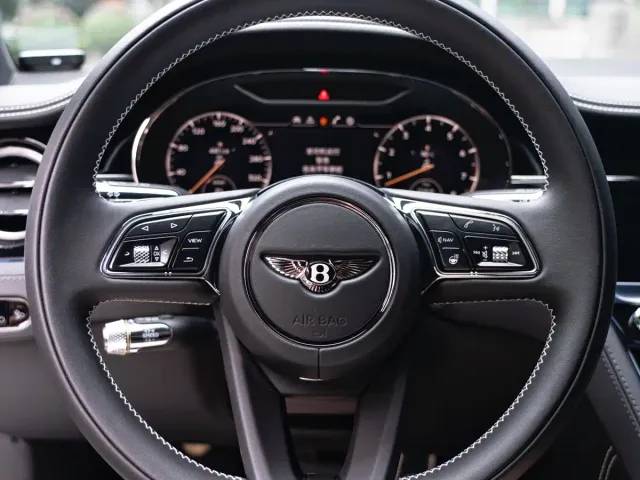 Bentley Continental — Фото автомобиля 16