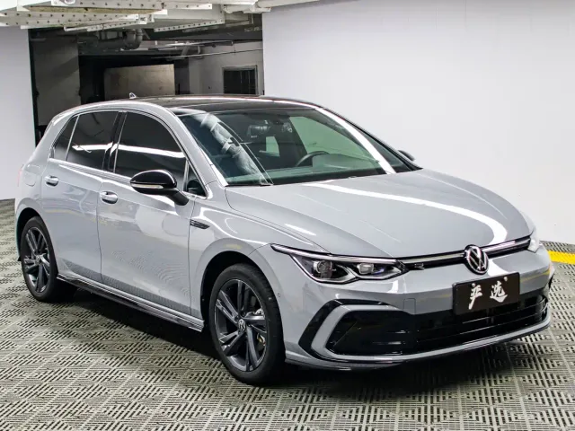 Volkswagen Golf — Фото автомобиля 3