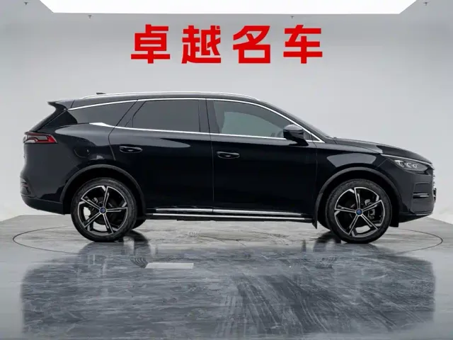 BYD Tang — Фото автомобиля 4
