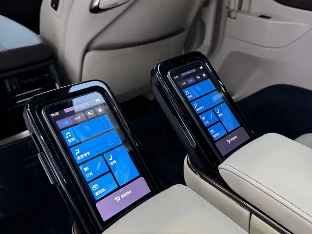 Toyota Alphard — Фото автомобиля 14