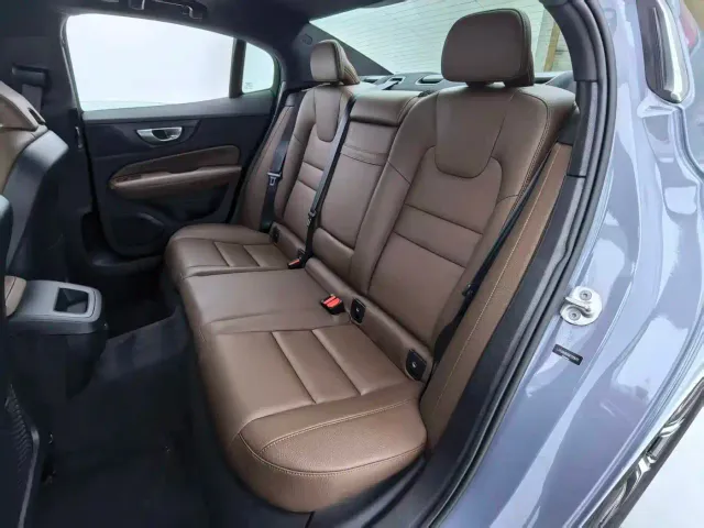Volvo S60 — Фото автомобиля 14