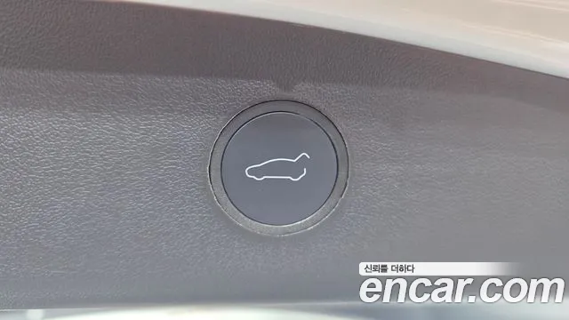 Tesla Model 3 — Фото автомобиля 19