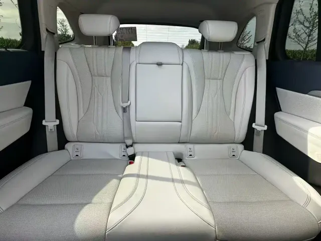 Buick Envision Plus — Фото автомобиля 9