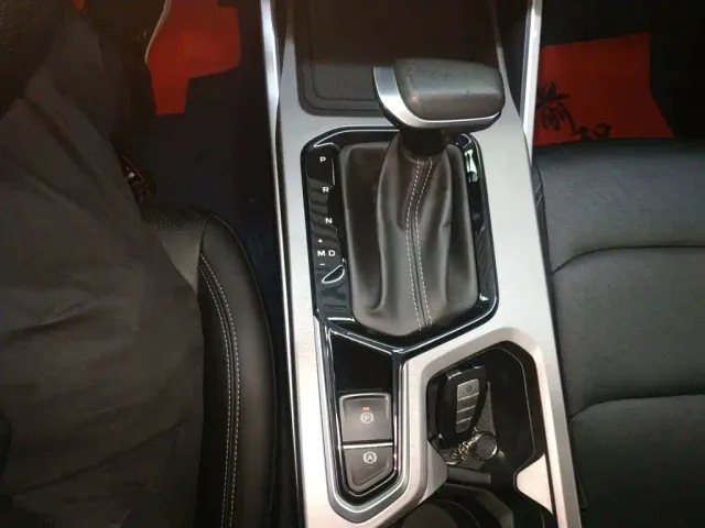 Geely Emgrand — Фото автомобиля 13