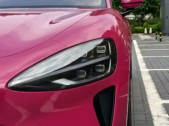 Xiaomi SU7 — Фото автомобиля 18