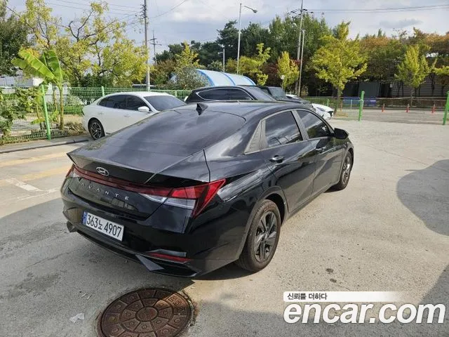 Hyundai Avante — Фото автомобиля 5