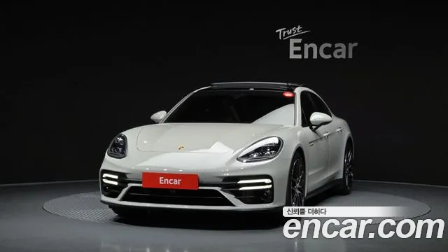 Porsche Panamera — Фото автомобиля 3