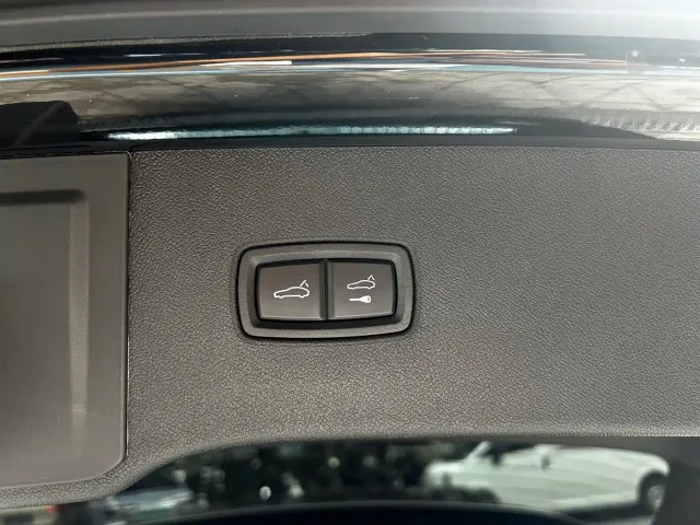 Porsche Cayenne — Фото автомобиля 14