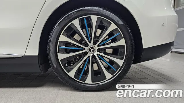 Mercedes-Benz EQE V295 — Фото автомобиля 6