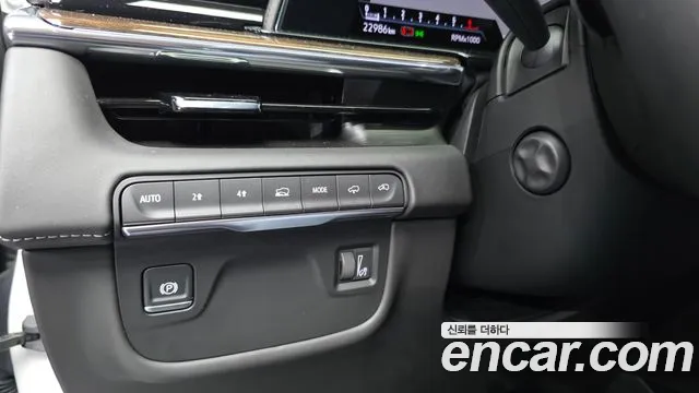 Cadillac Escalade 5th Gen — Фото автомобиля 29