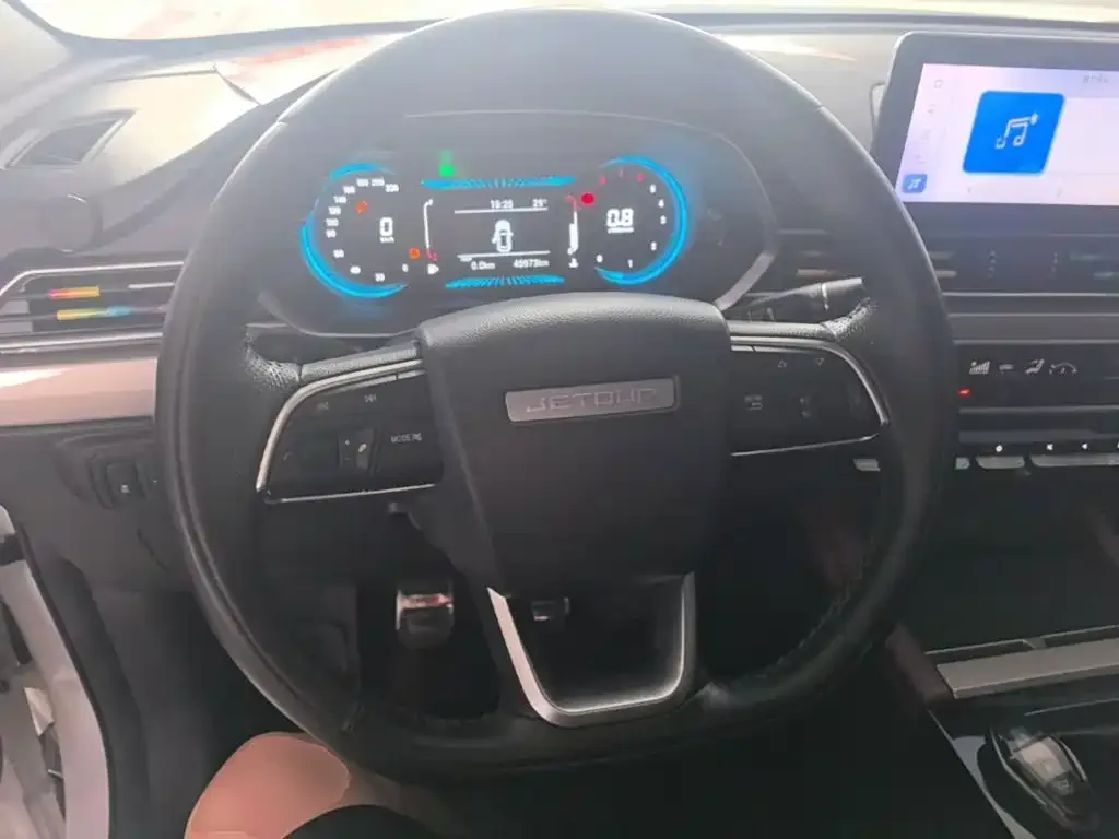 Jetour Jetour X70 2023 1.5T Manual Surpass Edition 5-seater — Фото автомобиля 10