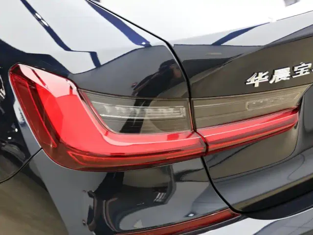 BMW 3 Series — Фото автомобиля 27