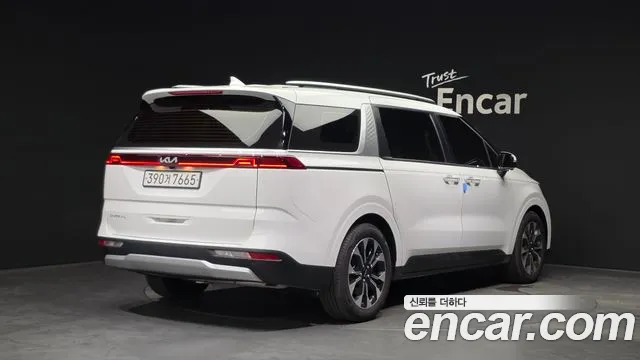 Kia Canival Carnival 4 поколение Дизель 9 мест Prestige — Фото автомобиля 2