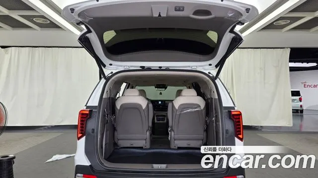 Kia Carnival Generation 4 — Фото автомобиля 26